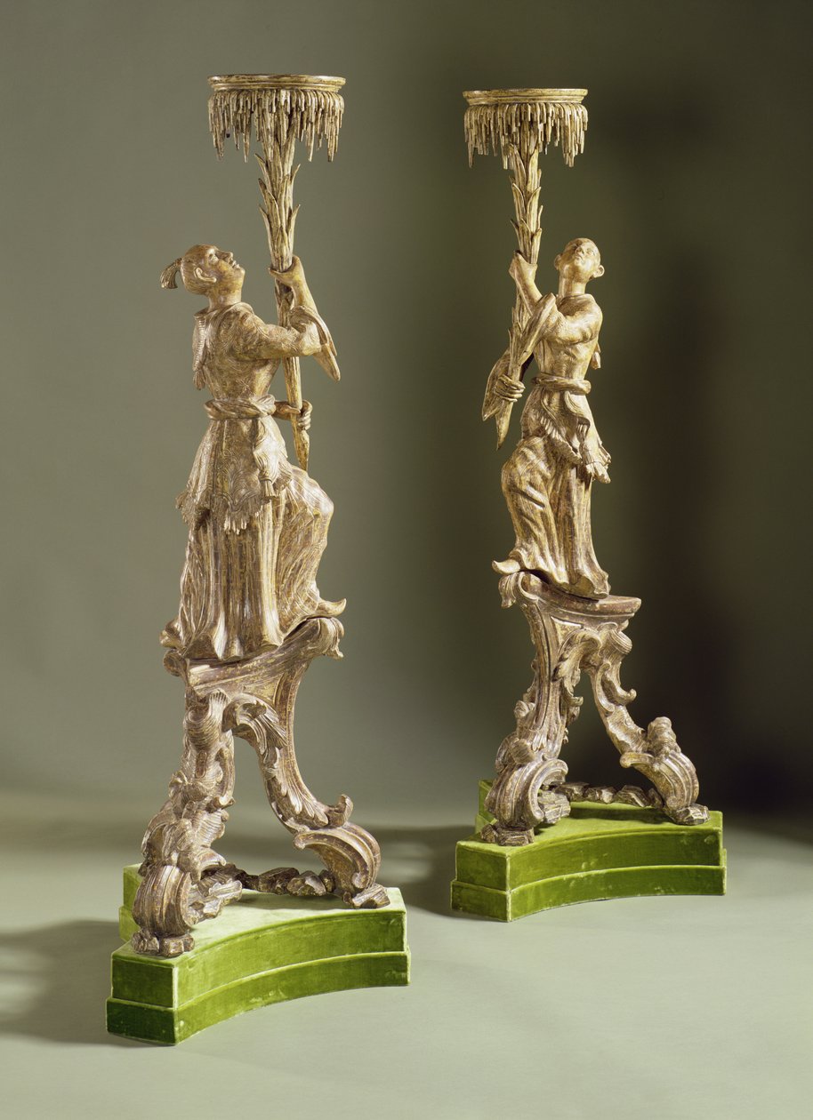 George II chinoiserie torcheres, cca 1750 (zlacené dřevo) od English School