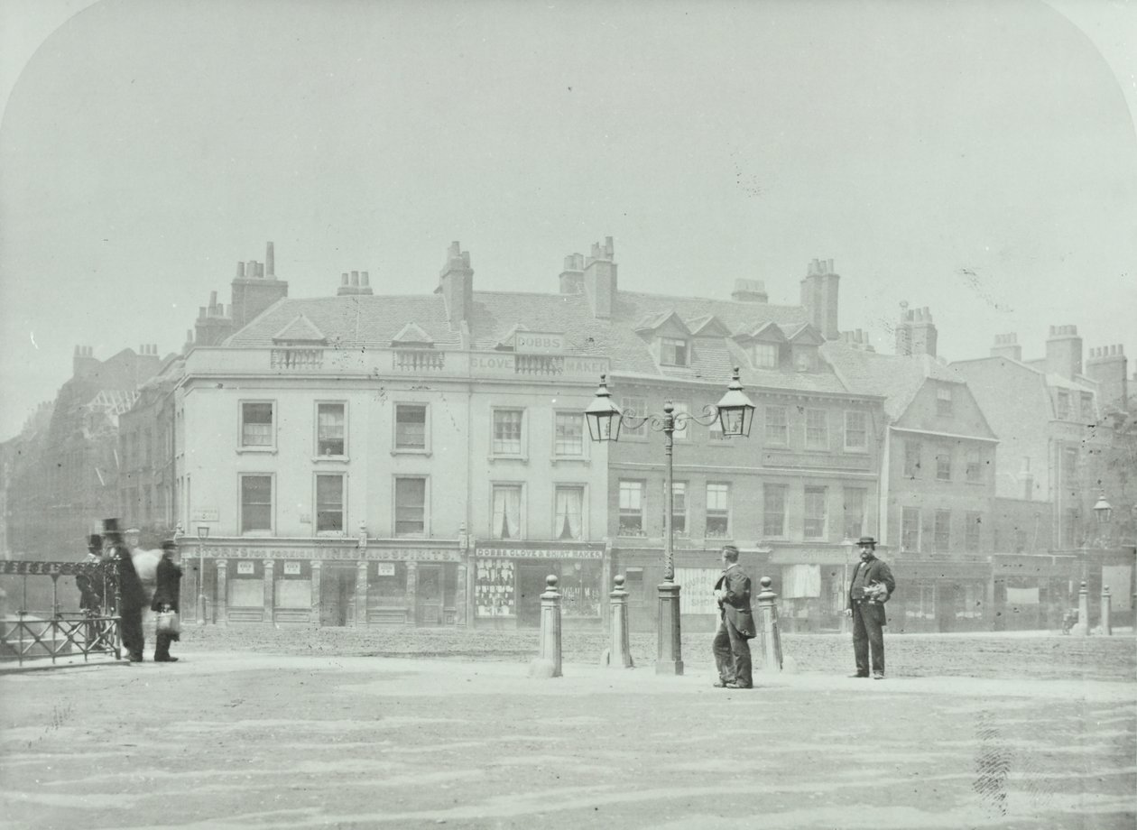 Princes Street, Westminster LB: ze svatyně, 1885 od English Photographer