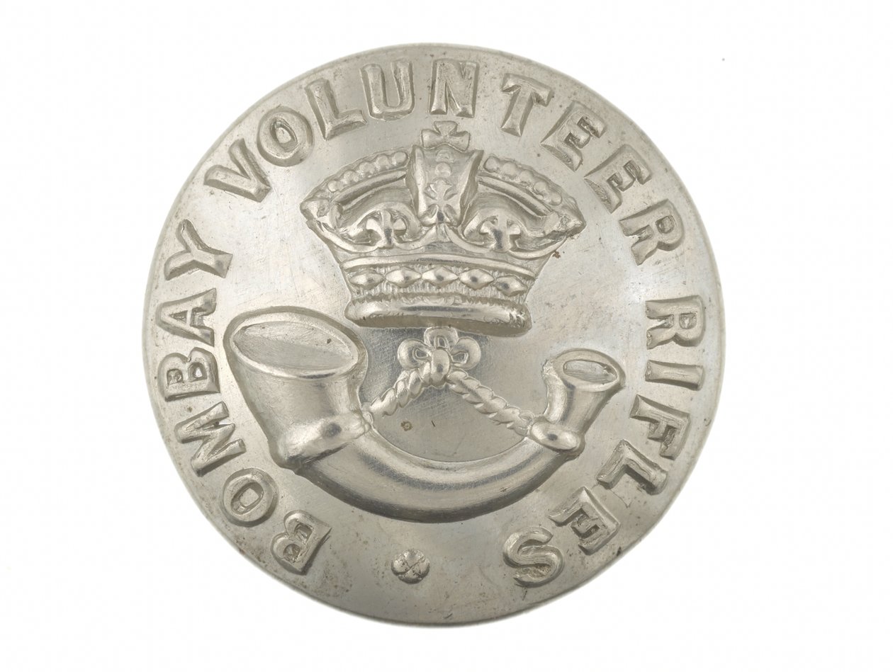 Button, pušky Bombay Volunteer Rifle, před rokem 1901 od English School