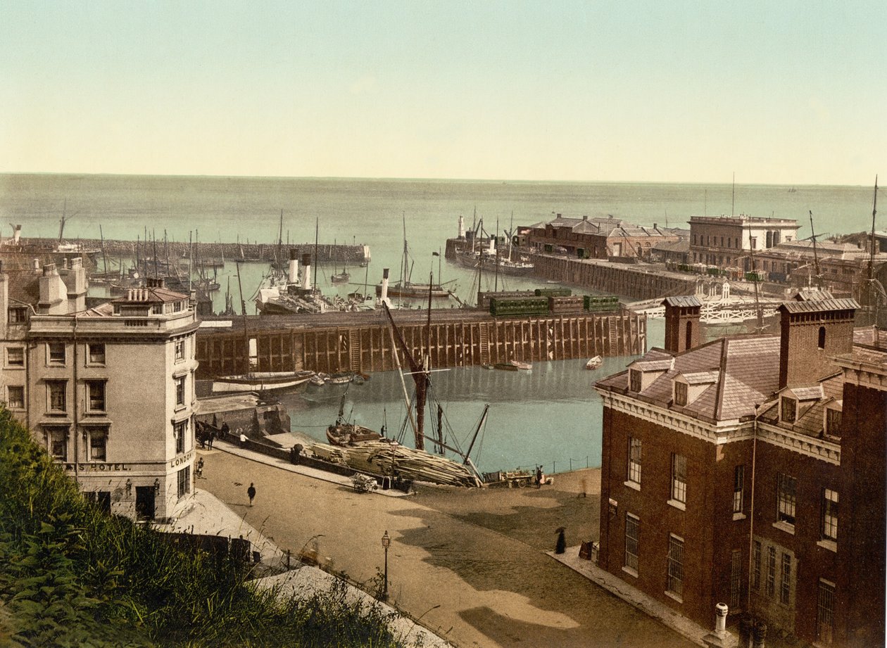 The Harbour, Folkestone (ručně kolorovaná fotografie) od English School