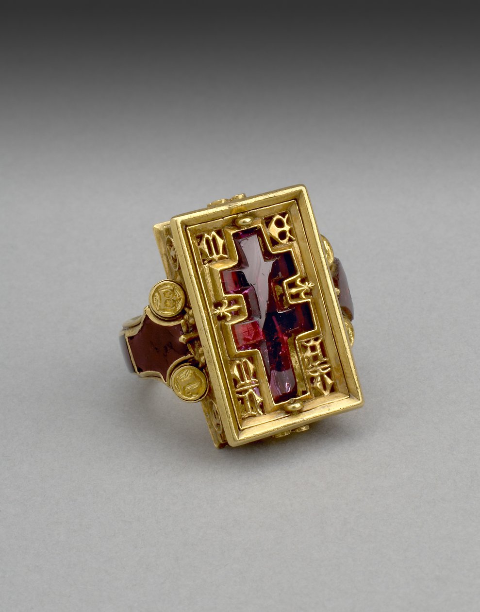 The Thame Ring (ametyst a zlato) od English School