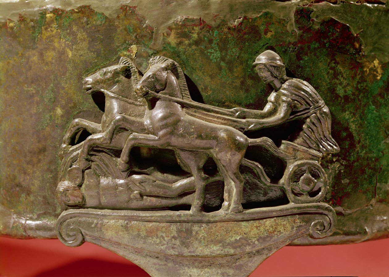 Vozataj ve svém voze, detail z cisty, 8.–1. století před naším letopočtem (bronz) od Etruscan