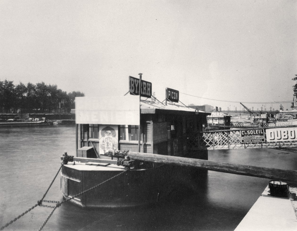 Loď na Seině od Eugène Atget