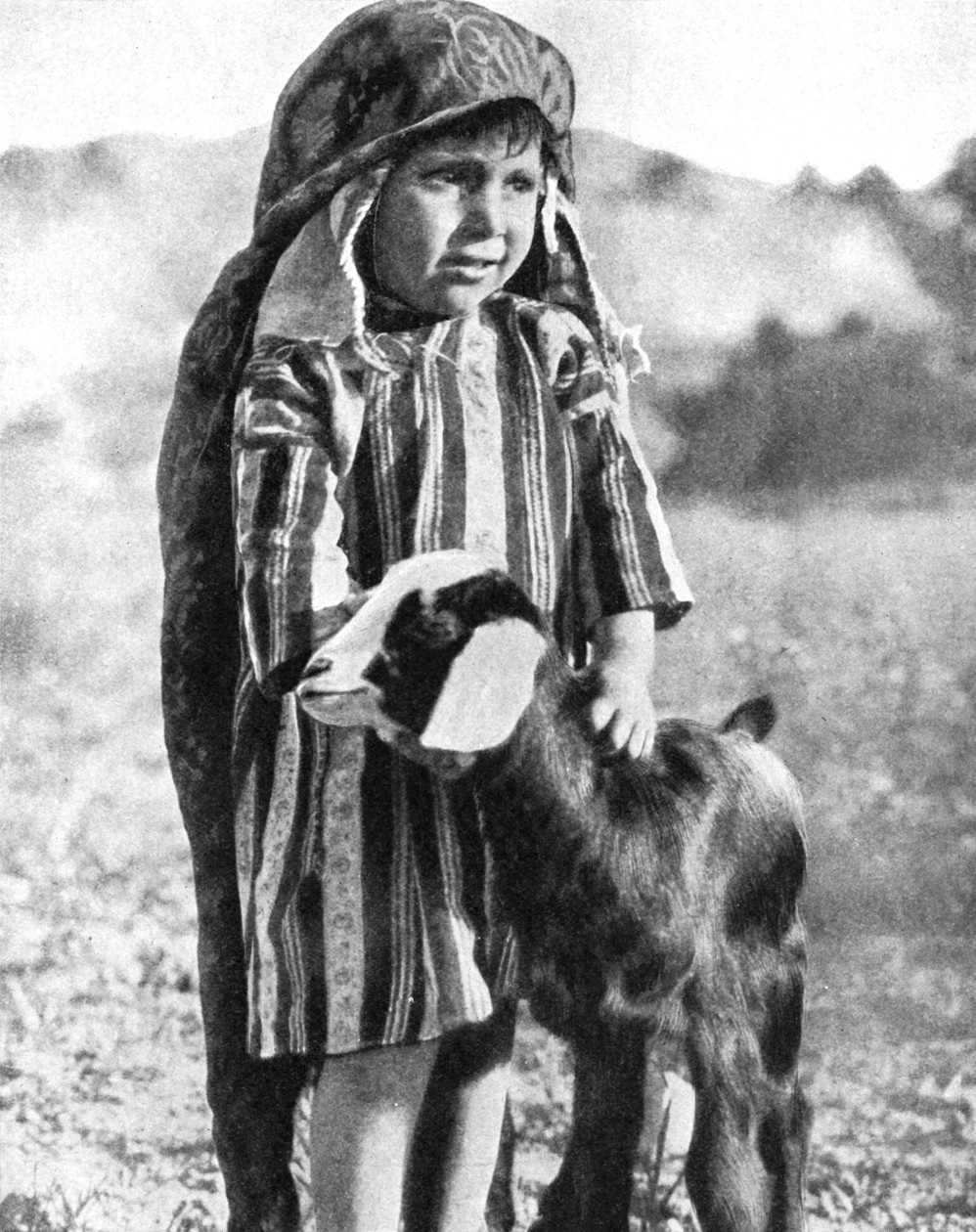 Tuniský chlapec v saharské poušti, 1936. od Ewing Galloway