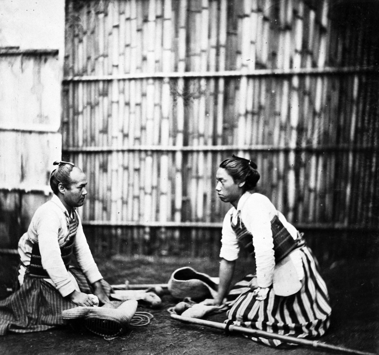 Japonští „šermíři“, kolem 60. let 19. století od Felice Beato