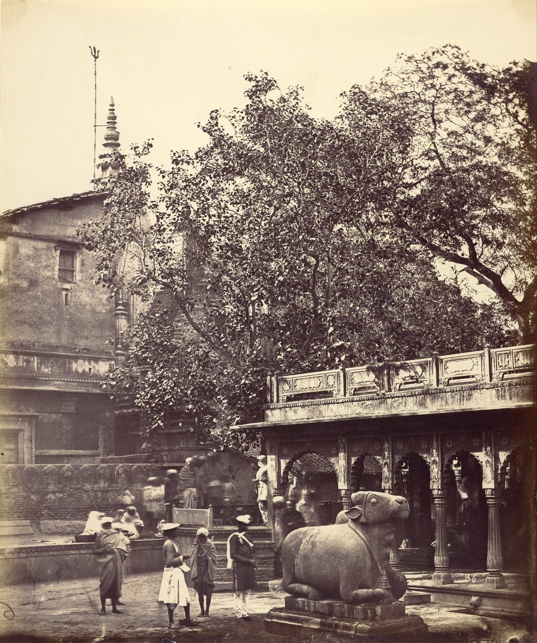 Sacred Well (Benares) od Felice Beato