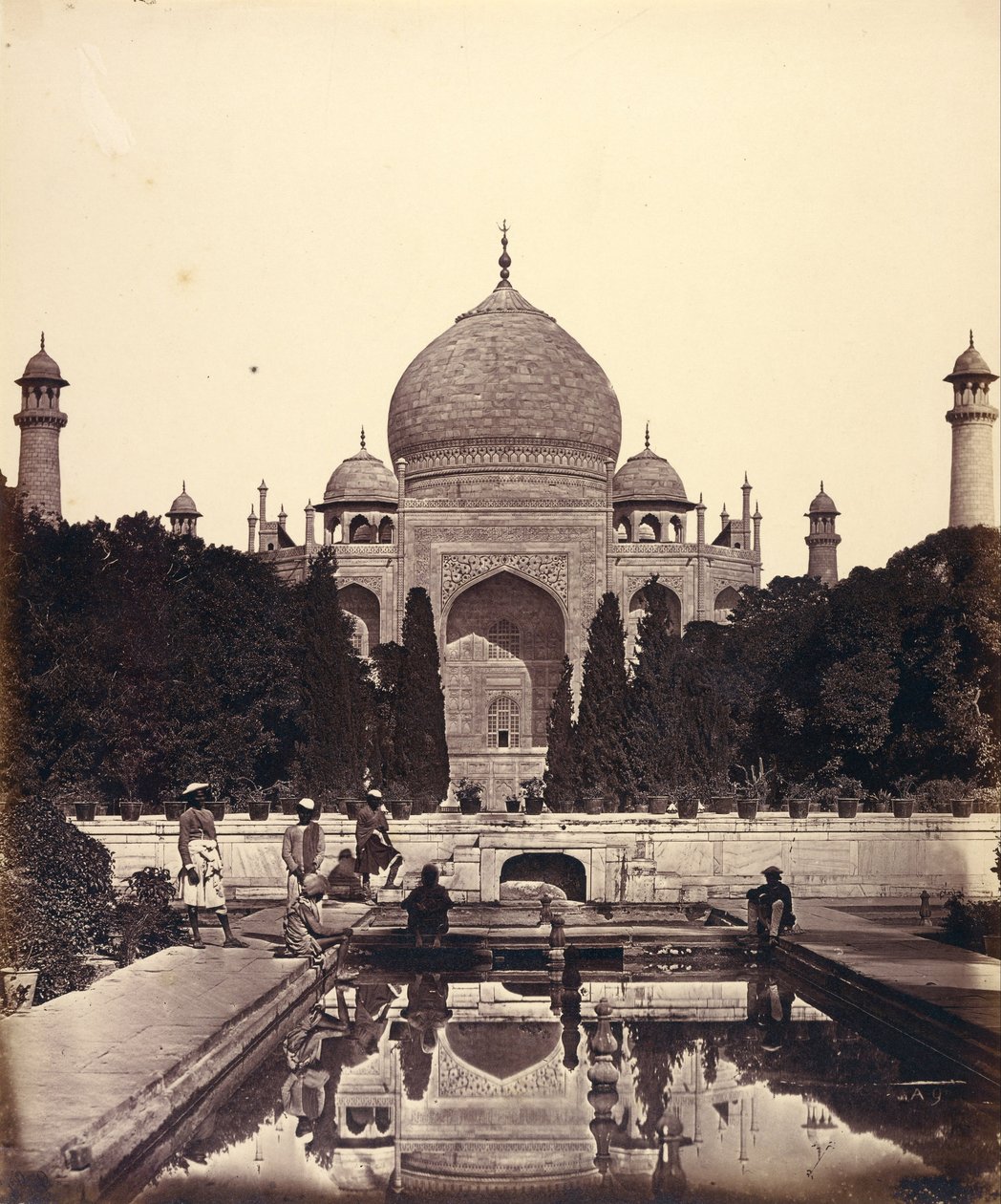 Taj Mahal s fontánami od Felice Beato