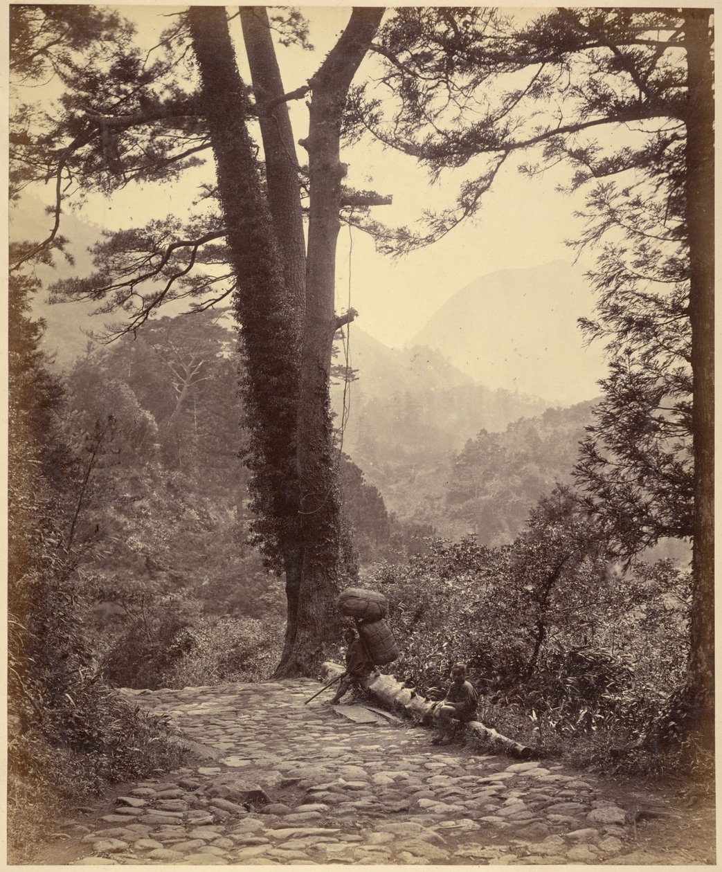 Pohled na průsmyk Hakone od Felice Beato