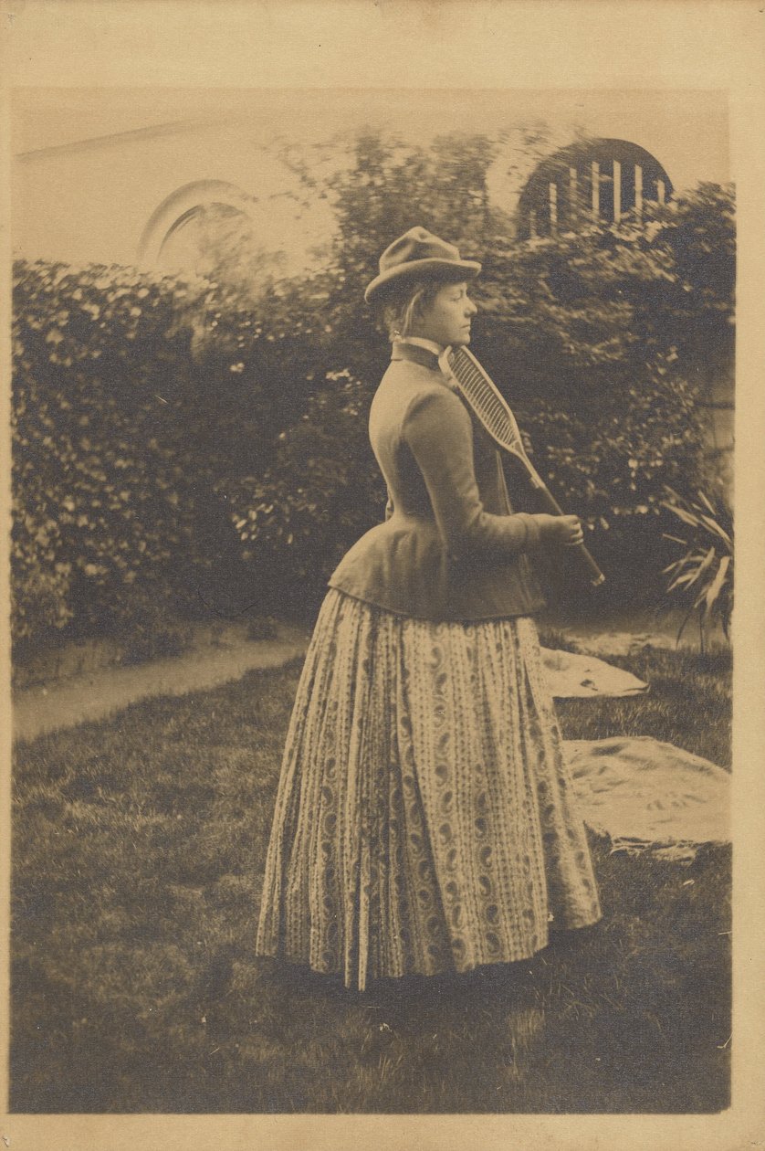 Žena se sněžnicemi v zahradě od Fernand Khnopff