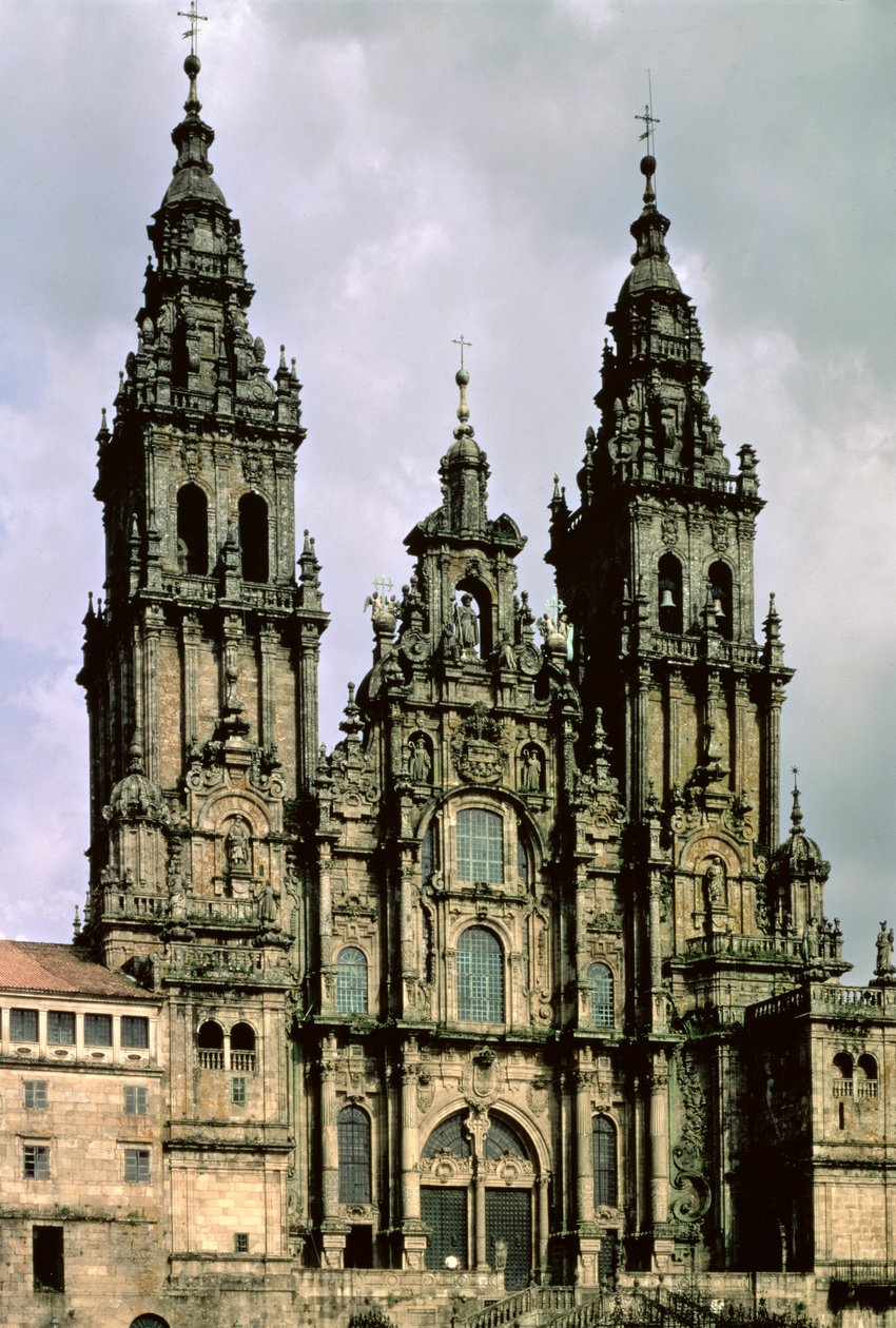 Pohled na západní frontu (Fachada del Obradoiro) 1738-50 (detail viz 88958) od Fernando de Casas Novoa