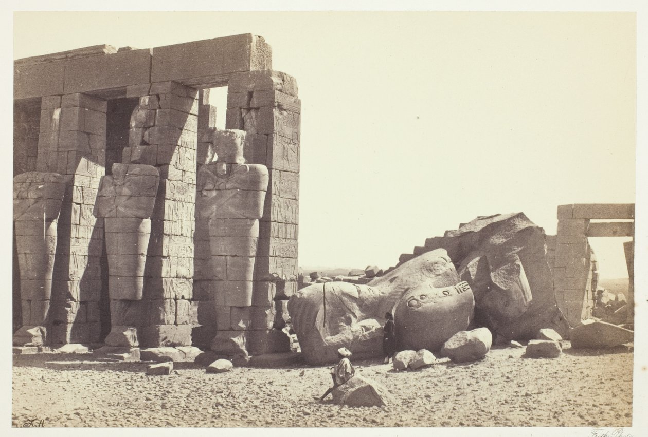 Osiride Pillars a Great Fallen Colossus od Francis Frith