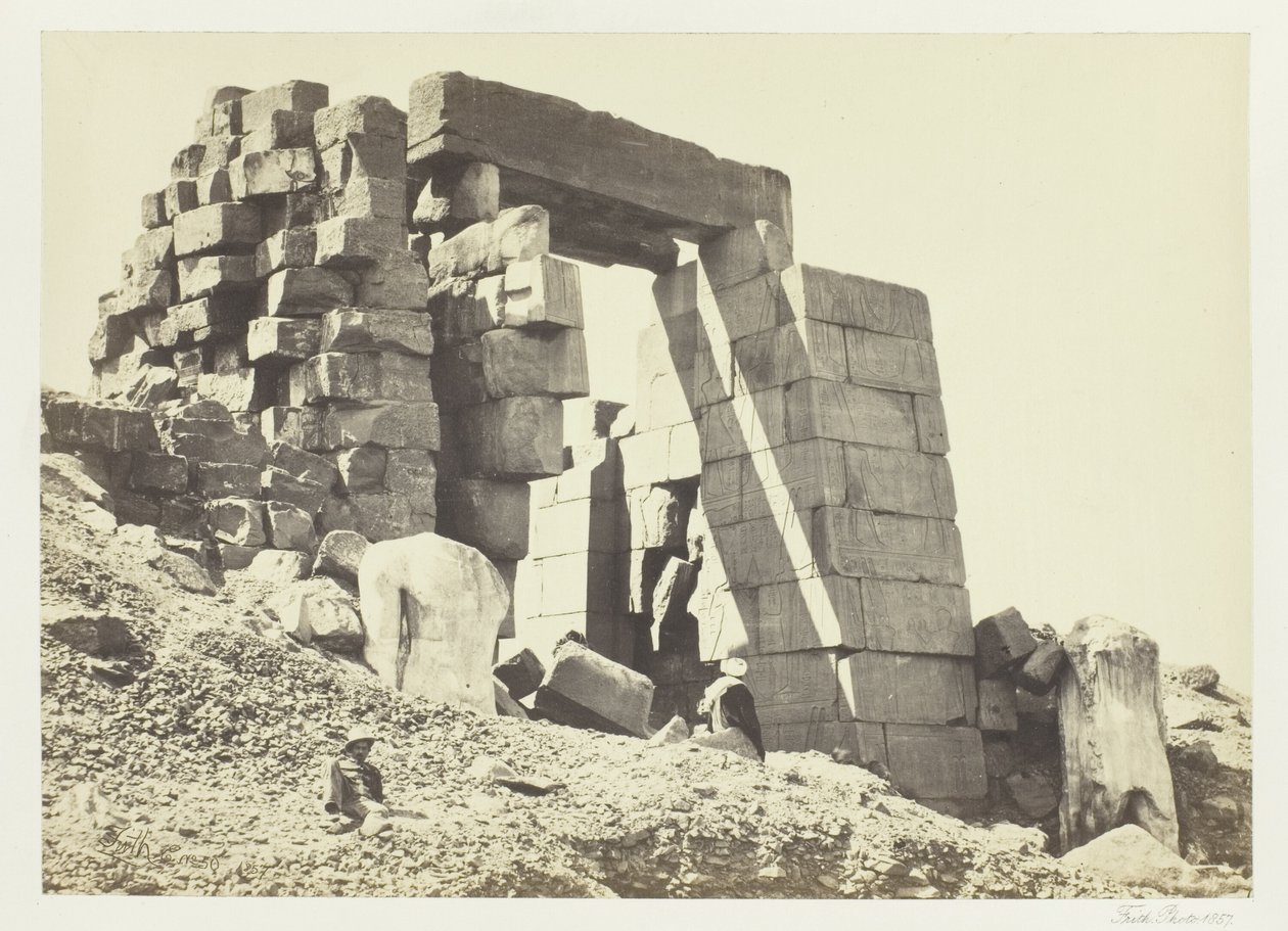 Žulový pylon, Théby od Francis Frith