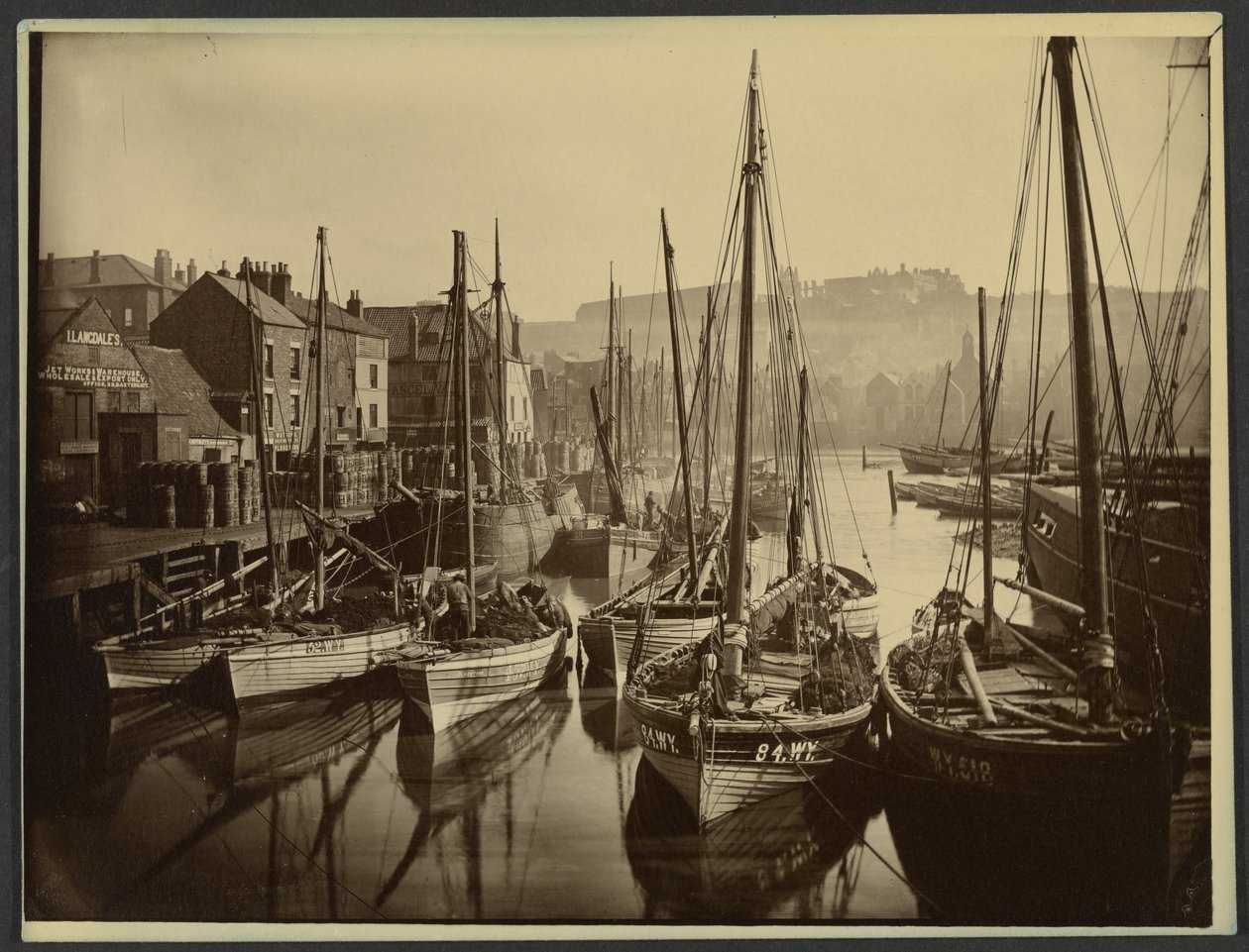 [Přístav Whitby] od Frank Meadow Sutcliffe