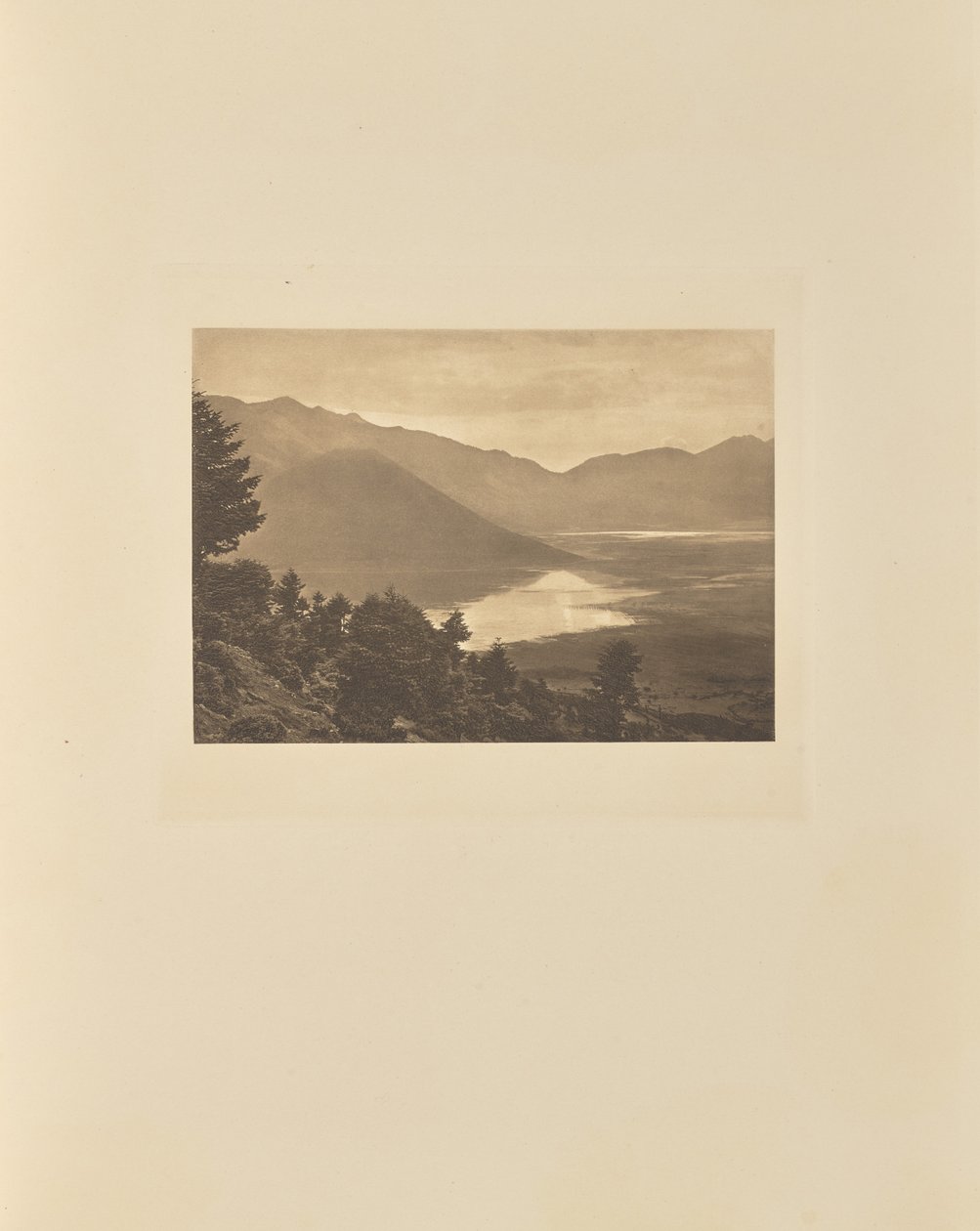 Jezero Pheneas od Frédéric Boissonnas