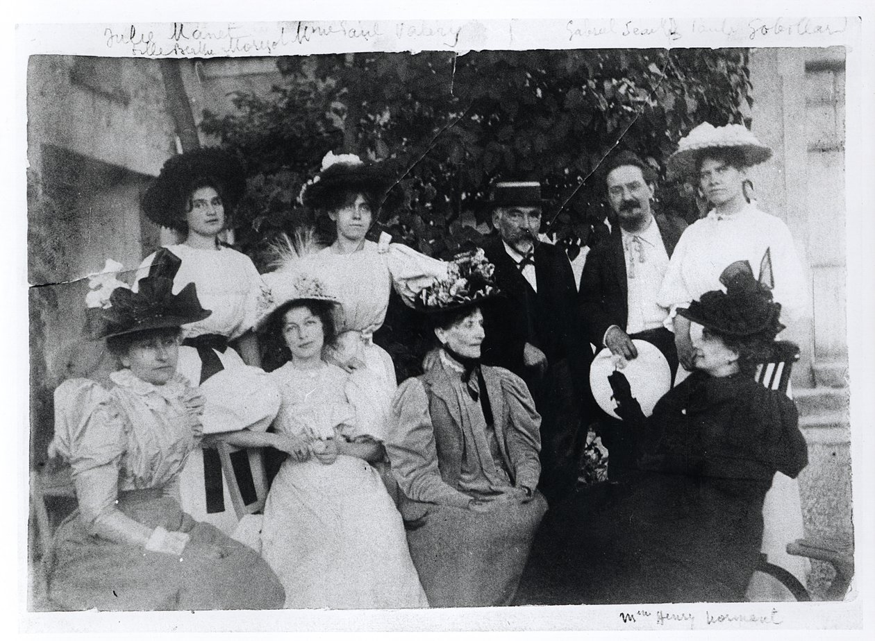 Skupinový portrét se Stephanem Mallarmem (1842-98), léto nebo podzim 1896 od French Photographer