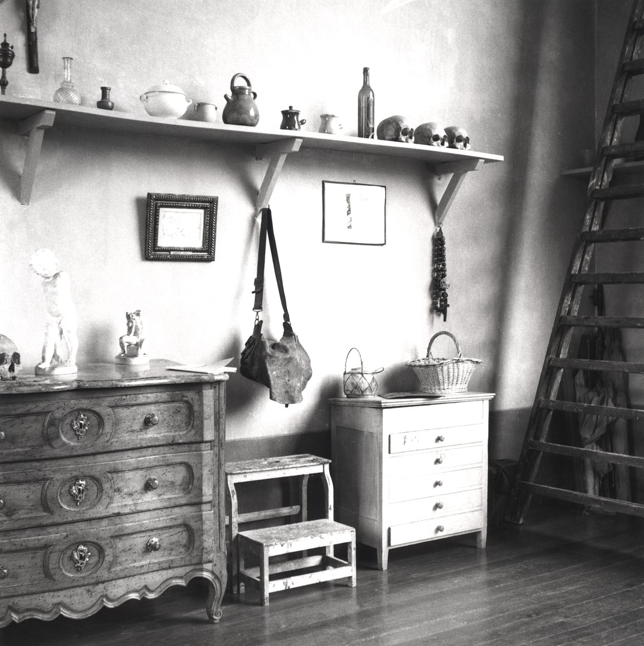 Interiér studia Cezannes v Aix-en-Provence, kolem 1900-02 od French Photographer