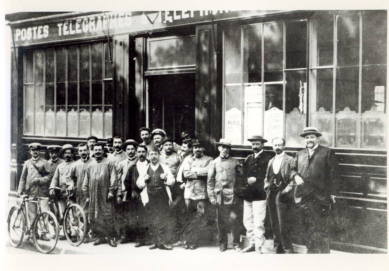 Pošta v Paříži, před rokem 1914 od French Photographer
