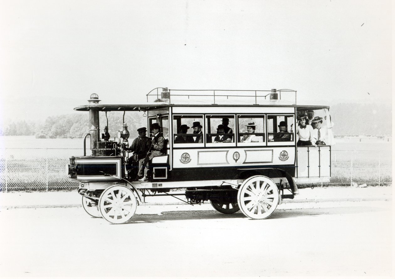 Parní omnibus, 1903 od French Photographer