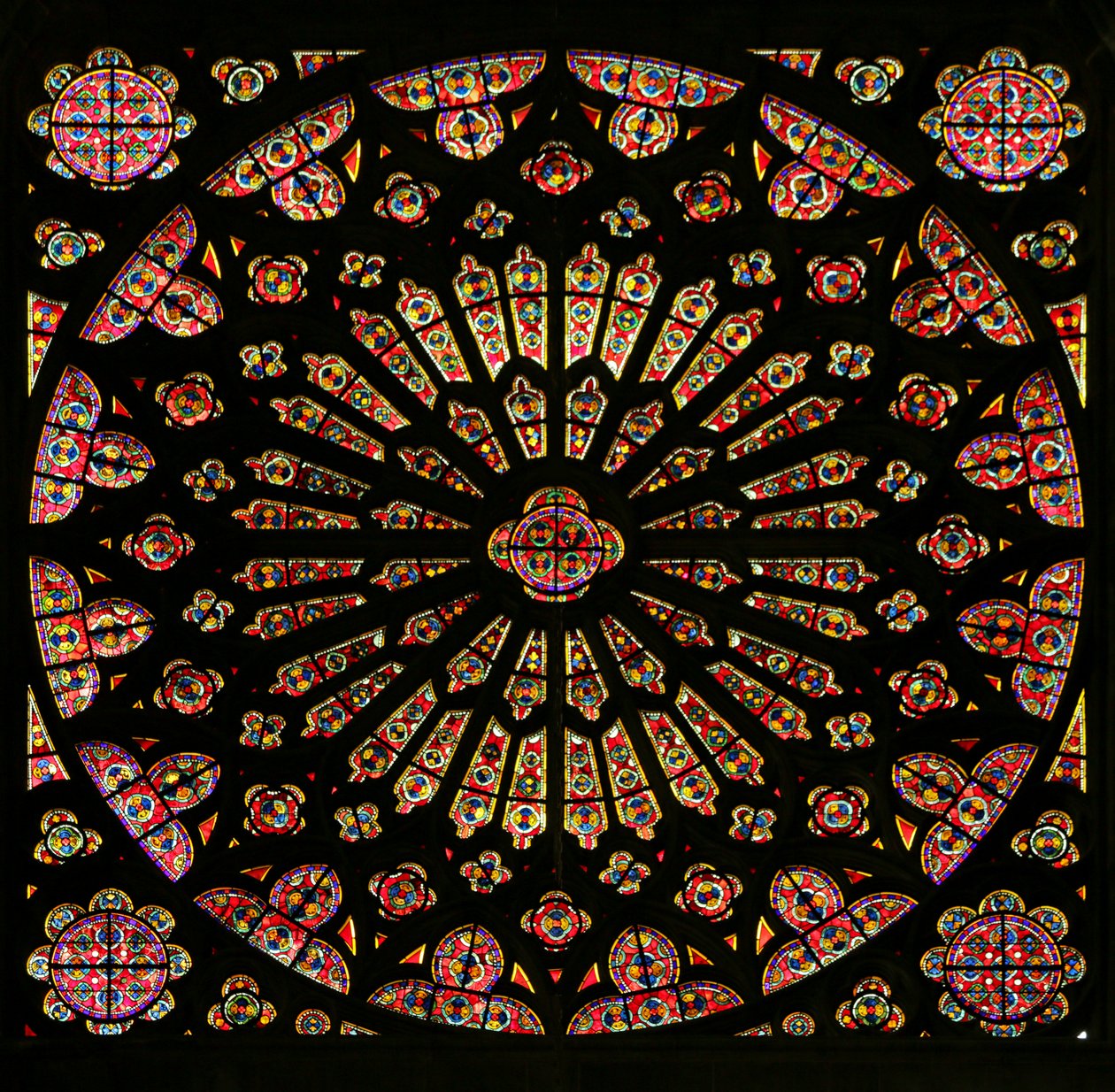 Okno zobrazující okno South Rose Window od French School