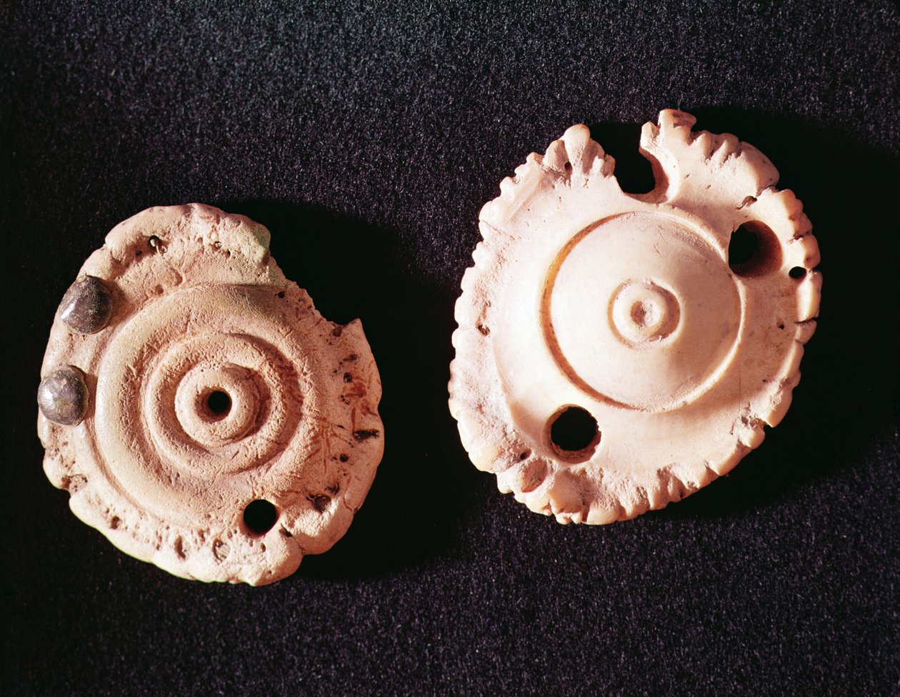 Dva amulety (kost) od Gallo Roman