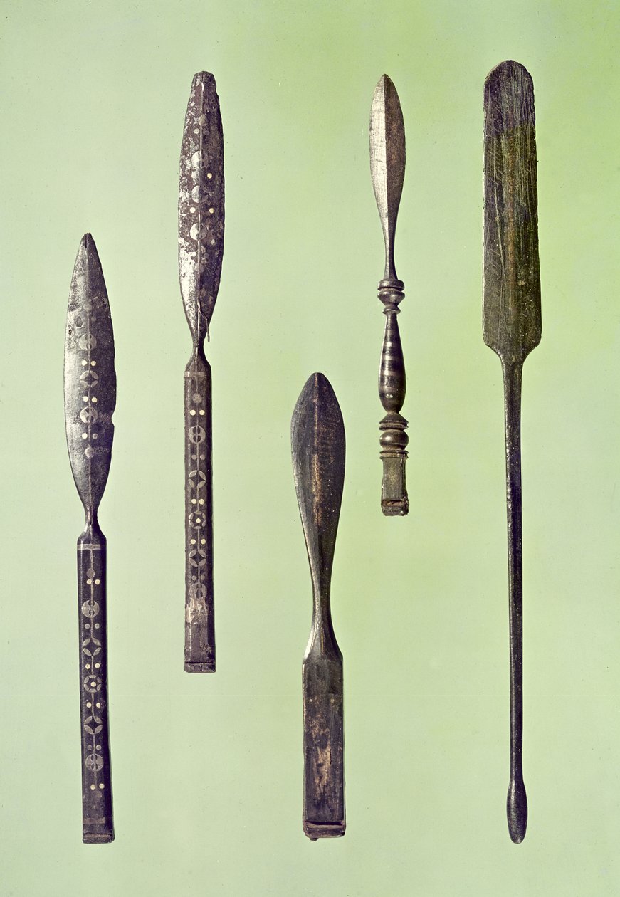 Okulární nástroje, cca 270 (kov) od Gallo Roman