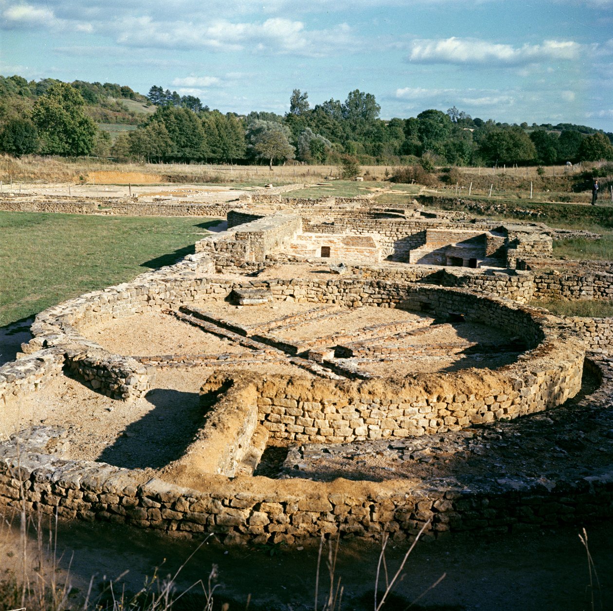 Pohled na termální lázně od Gallo Roman