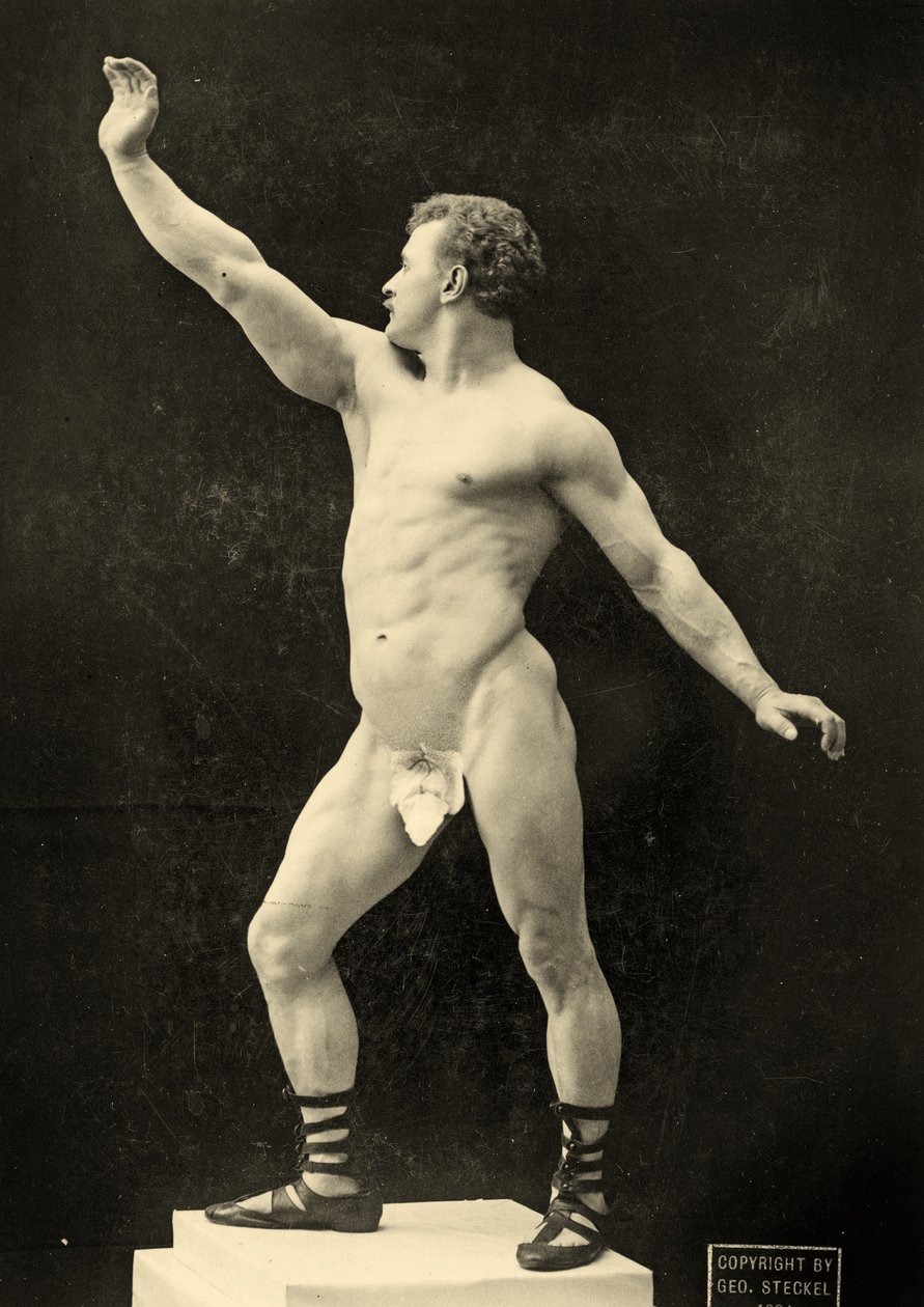 Eugen Sandow, v klasické starořecko-římské póze, asi 1894 od George Steckel