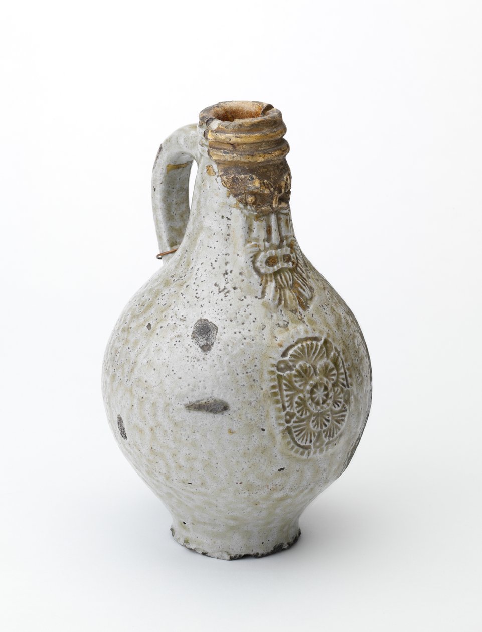 Bellarminův džbán, cca 1660-70 (slaná glazovaná kamenina) od German School