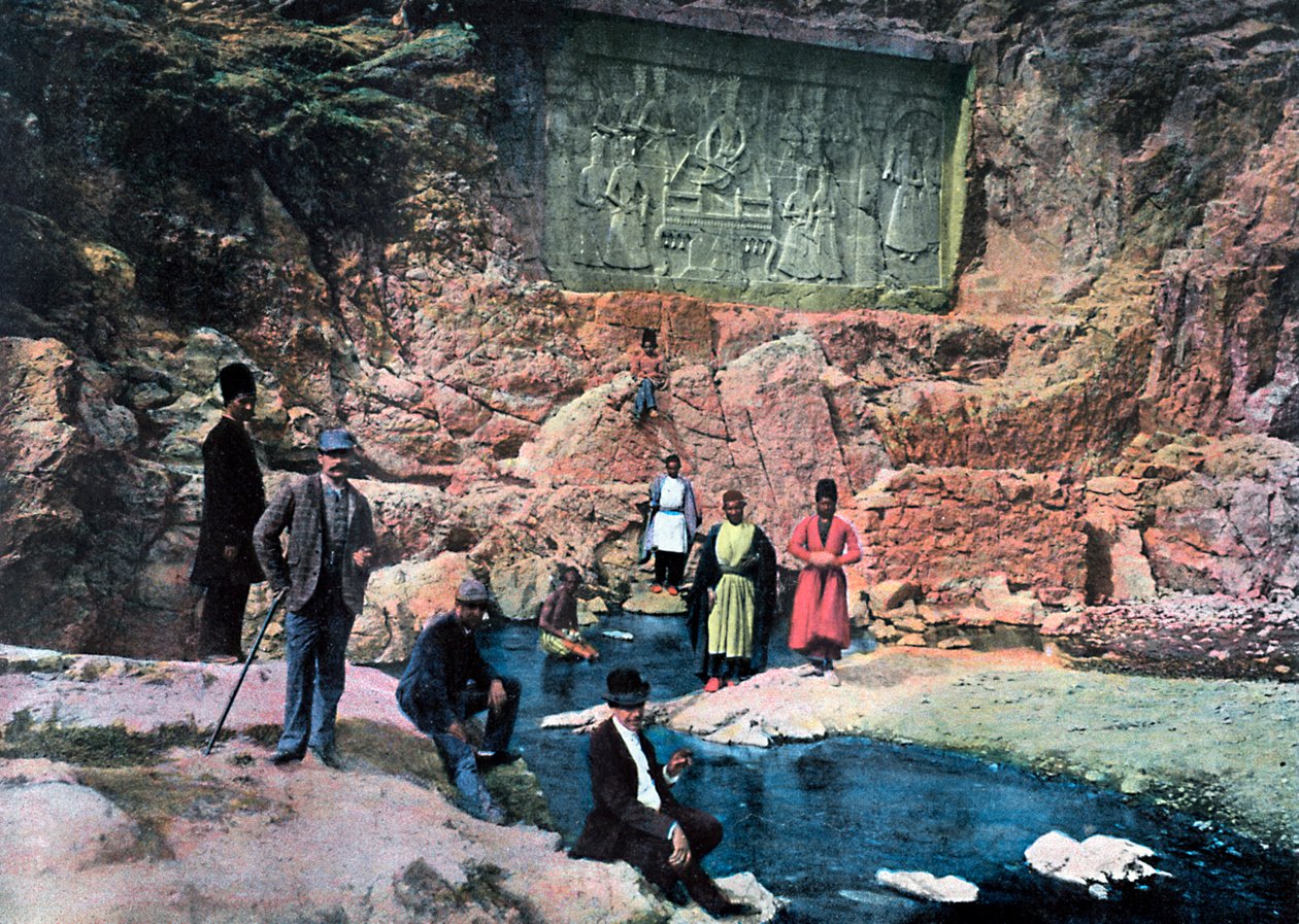 Šáh Persie a jeho děti, c1890. od Gillot