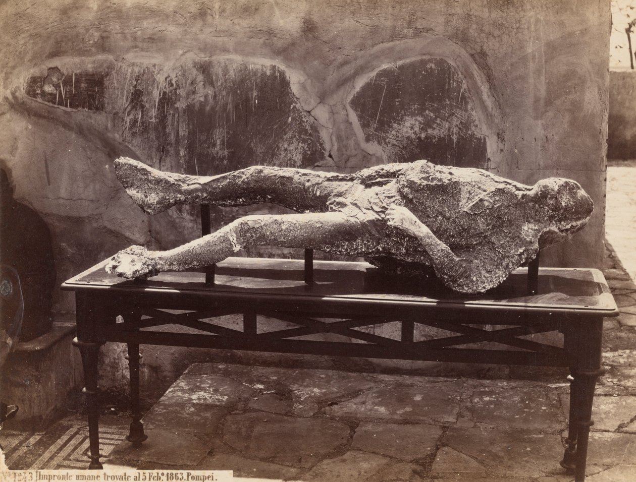 Lidské stopy, Pompeje [Lidské obsazení, Pompeje] od Giorgio Sommer