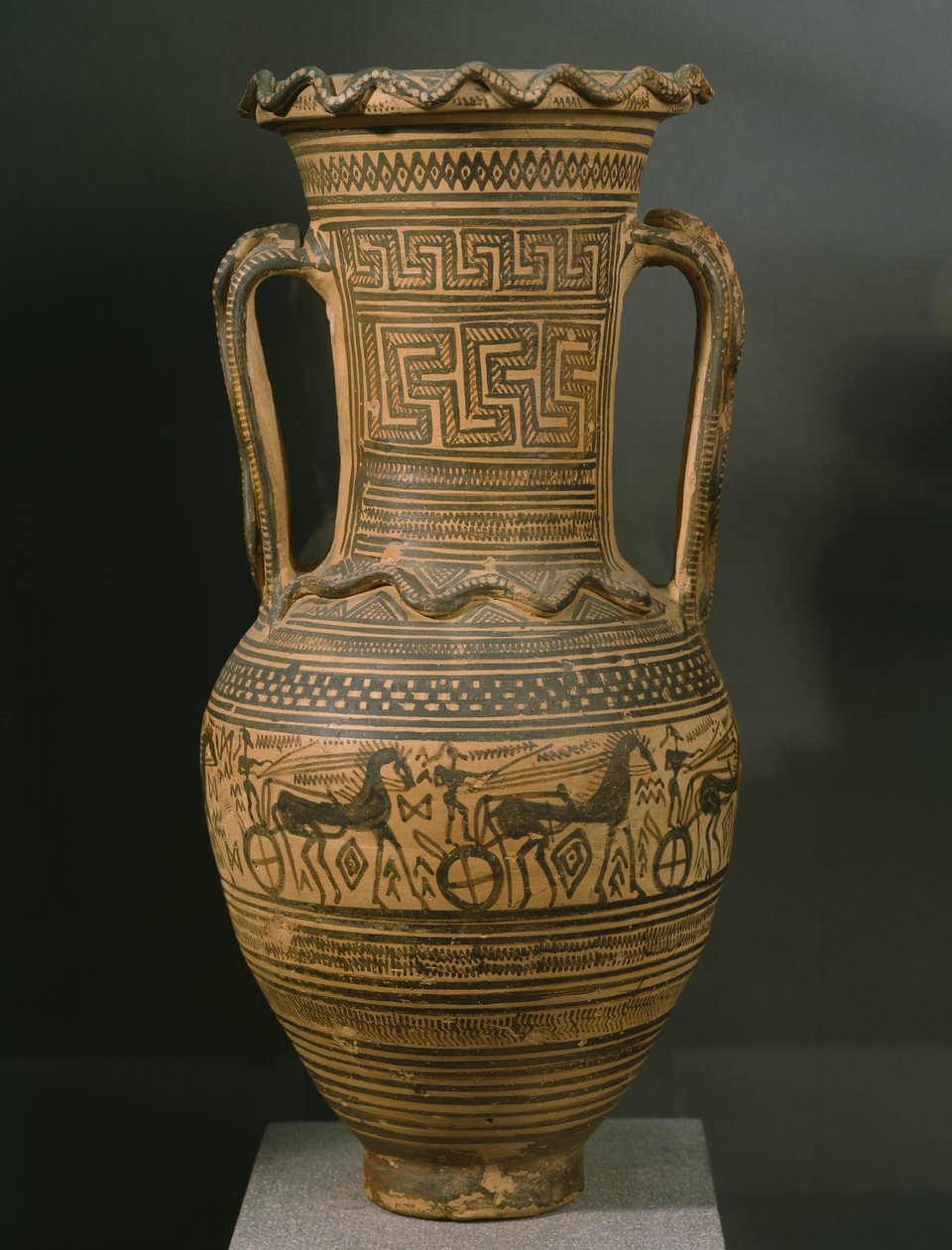Atická amfora, období pozdní geometrie II B (asi 720-700 př. n. l.) (malovaná hlína) (viz také 346645) od Greek