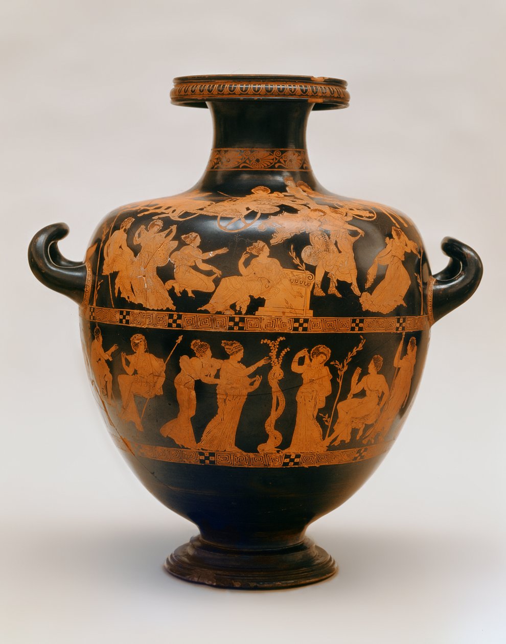 Hydria s červenou postavou od Medias Painter, Atény, cca 420-400 př. n. l. (keramika) od Greek
