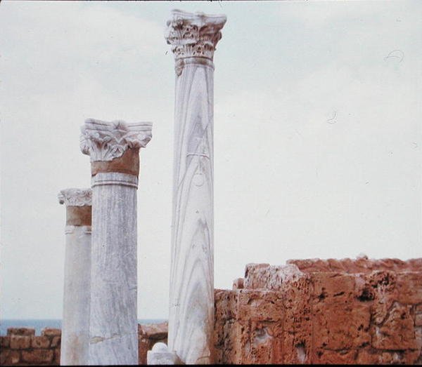 Mramorové sloupy (foto) od Greek