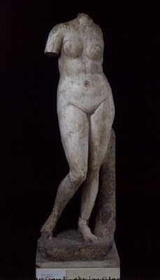 Afrodita stojící nahá, Alexandrijec, cca 336-30 př. n. l. (mramor) od Greek