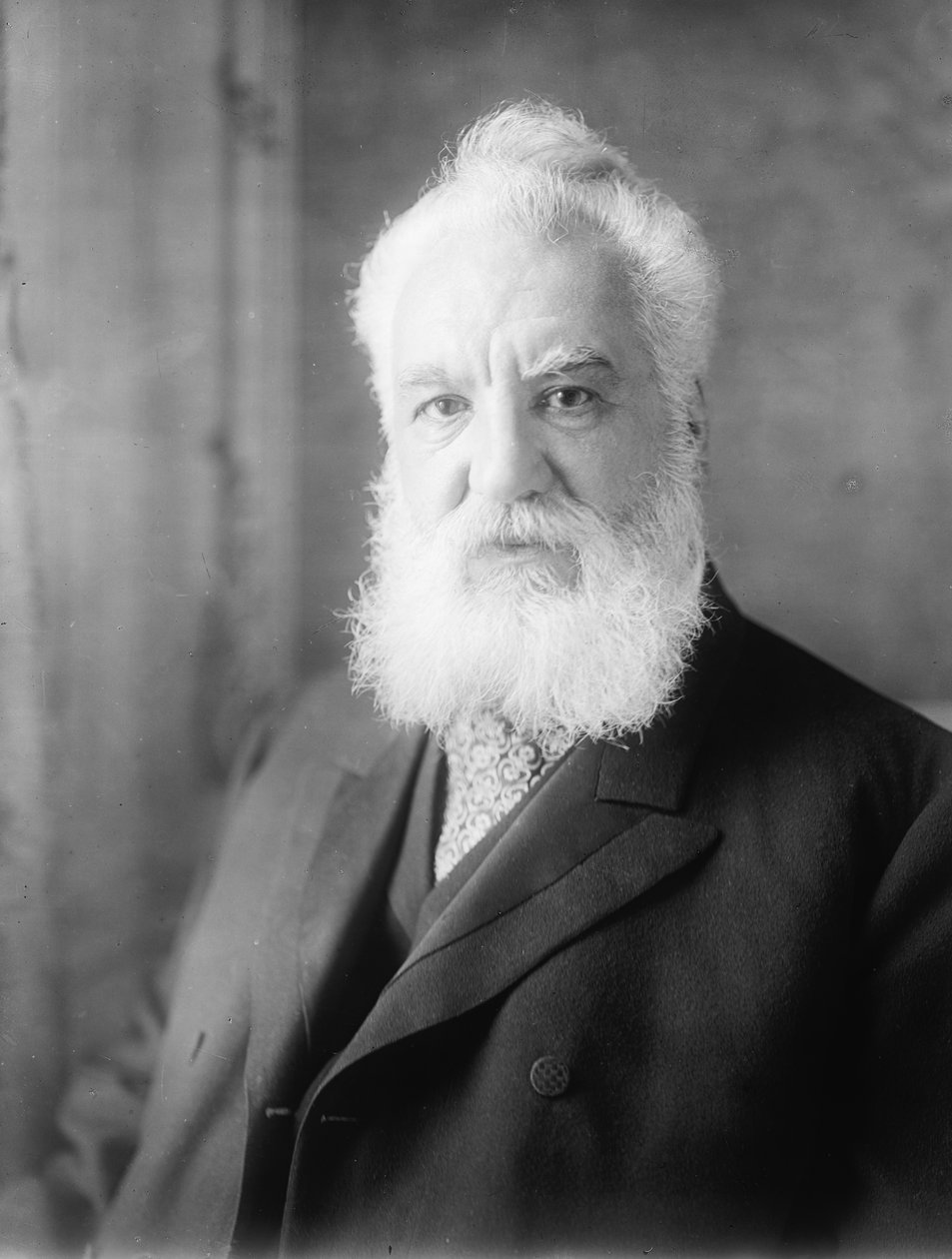 Alexander Graham Bell (1847-1922), kolem roku 1918 (černobílá fotografie) od Harris & Ewing