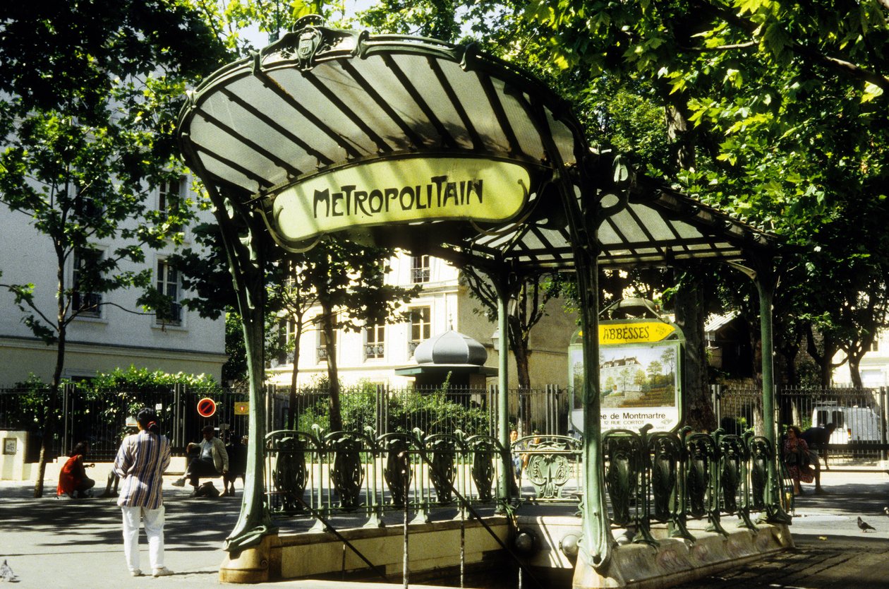 Stanice metra Abbesses v Paříži, Francie od Hector Guimard
