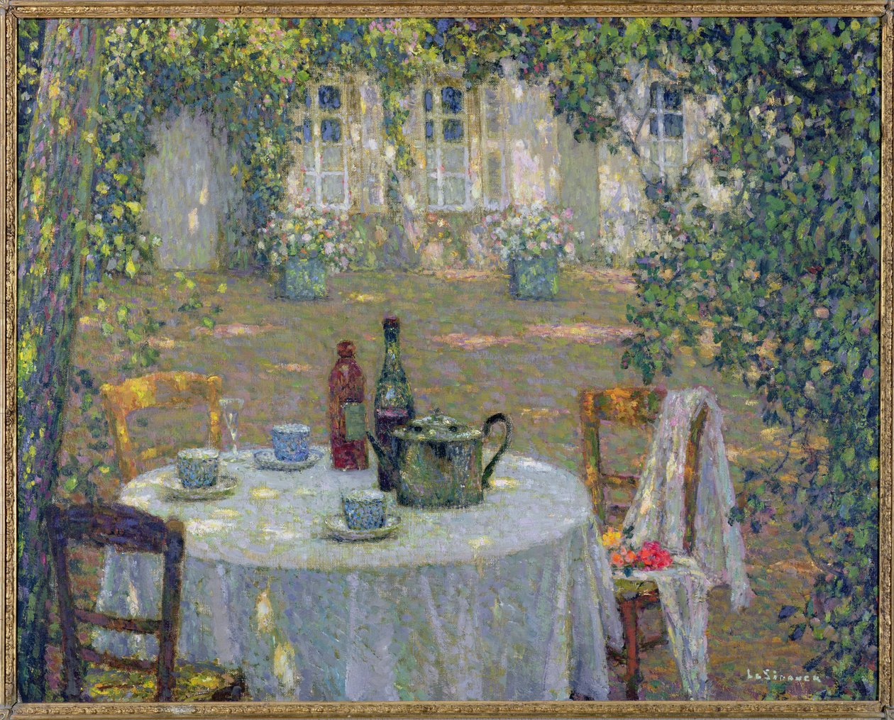 Stůl na slunci v zahradě, Gerberoy, kolem roku 1911 od Henri Eugene Augustin Le Sidaner