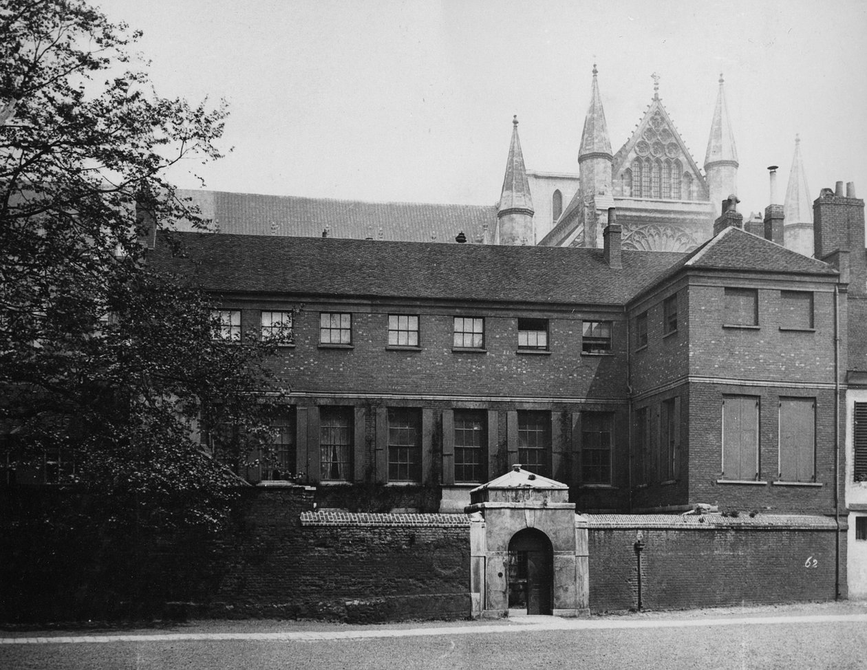 Ashburnham House, cca 1882 od Henry Dixon