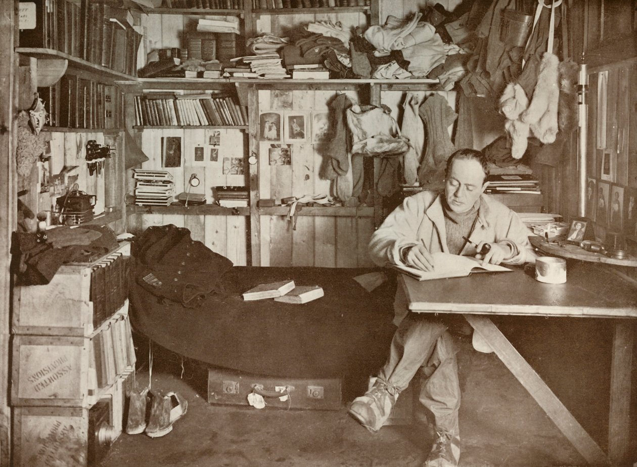 Kapitán Scott ve svém doupěti, c1911, 1913 od Herbert Ponting