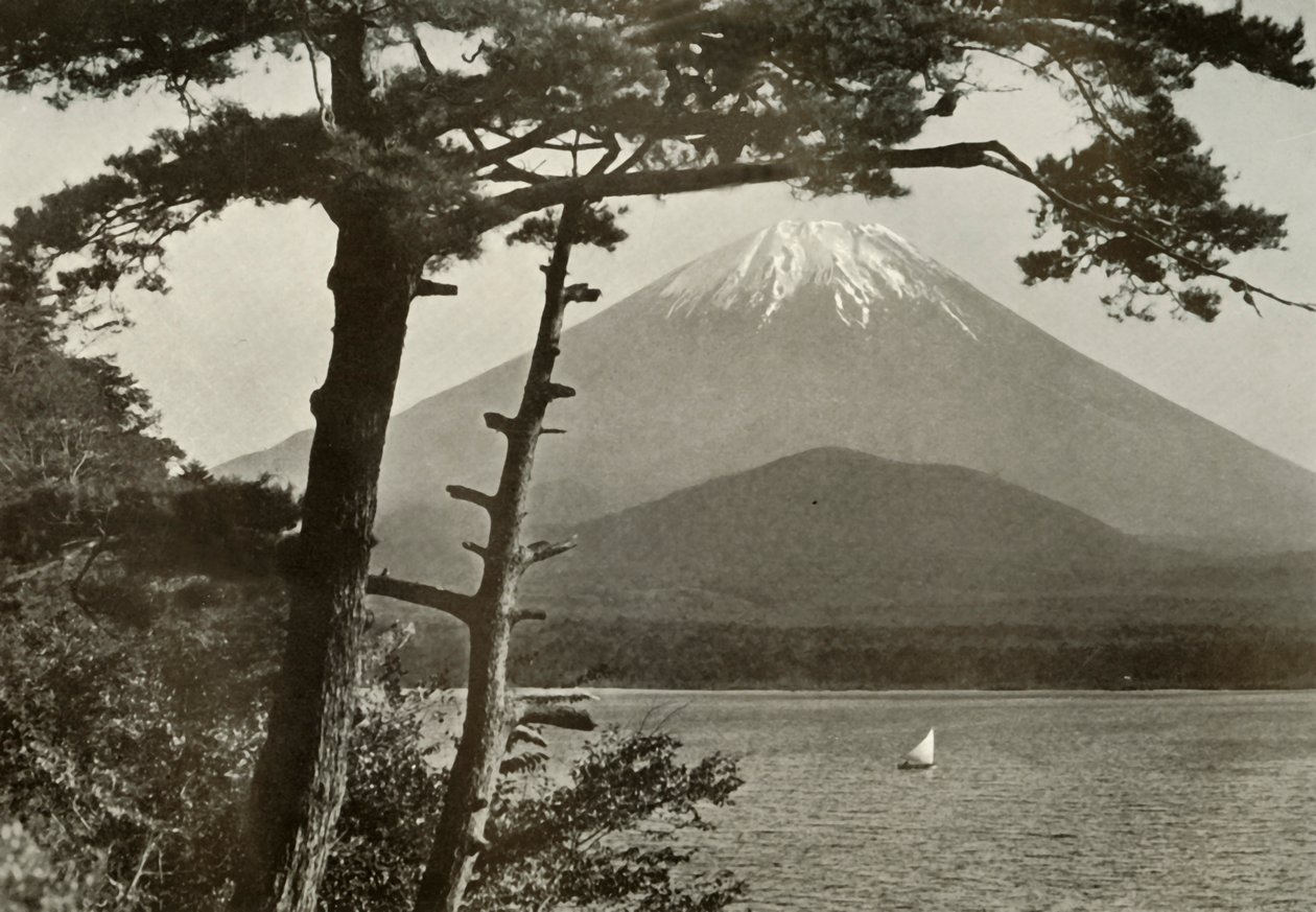 Fuji From Lake Shoji, 1910. od Herbert Ponting