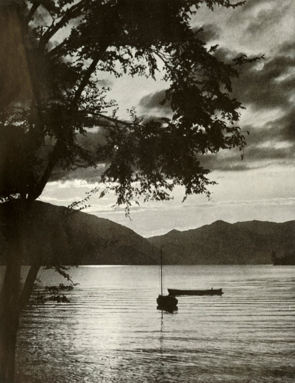 Jezero Chuzenji, 1910. od Herbert Ponting