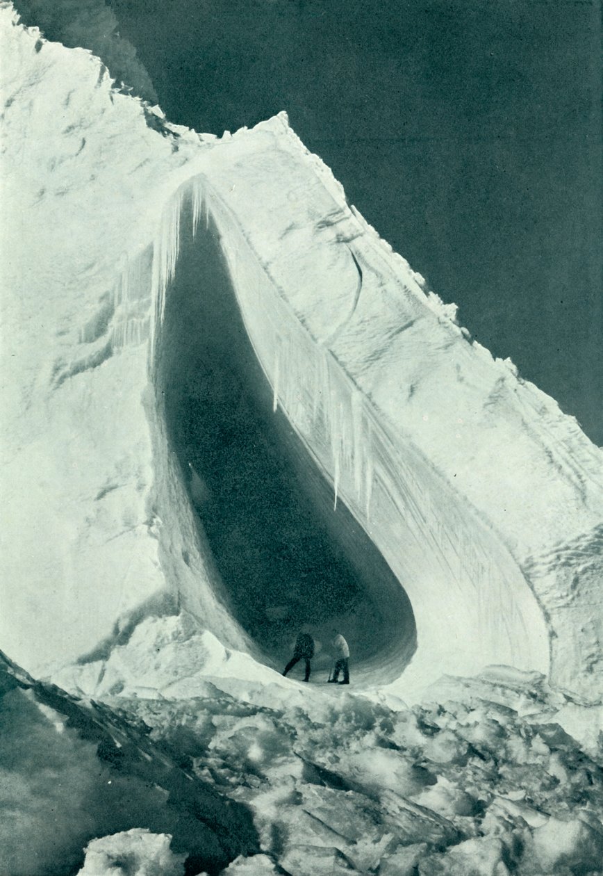 The Arch Berg from Without, c19101913, 1913 od Herbert Ponting