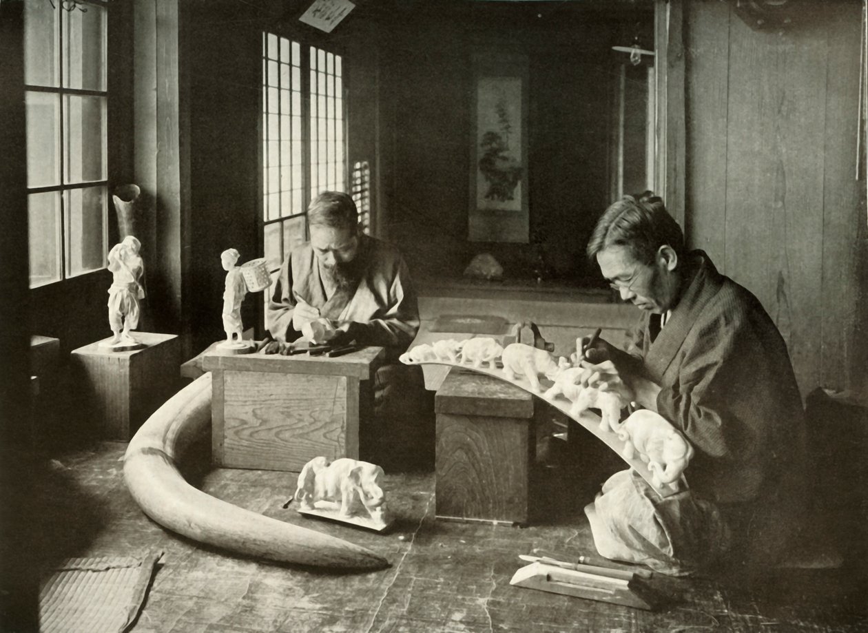 The Ivory Carvers, 1910. od Herbert Ponting
