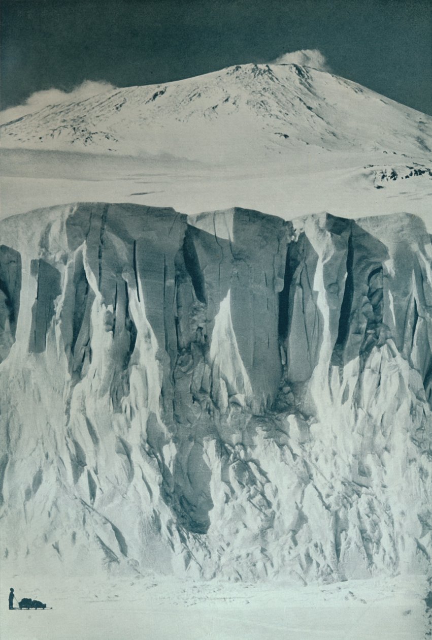 Hradby hory Erebus, c1911, 1913 od Herbert Ponting