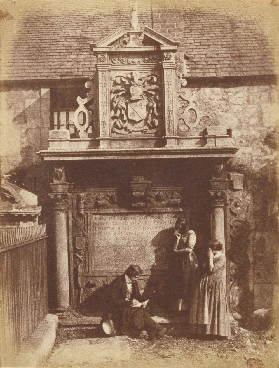 Greyfriars Churchyard, Dennistounský památník s D. O. Hillem a jeho neteřemi od Hill and Adamson