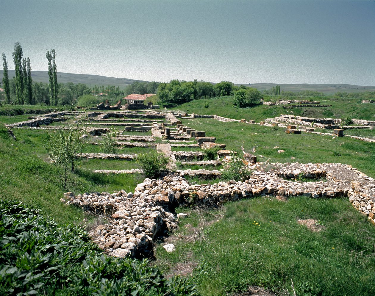 Pohled na ruiny lokality od Hittite Hittite