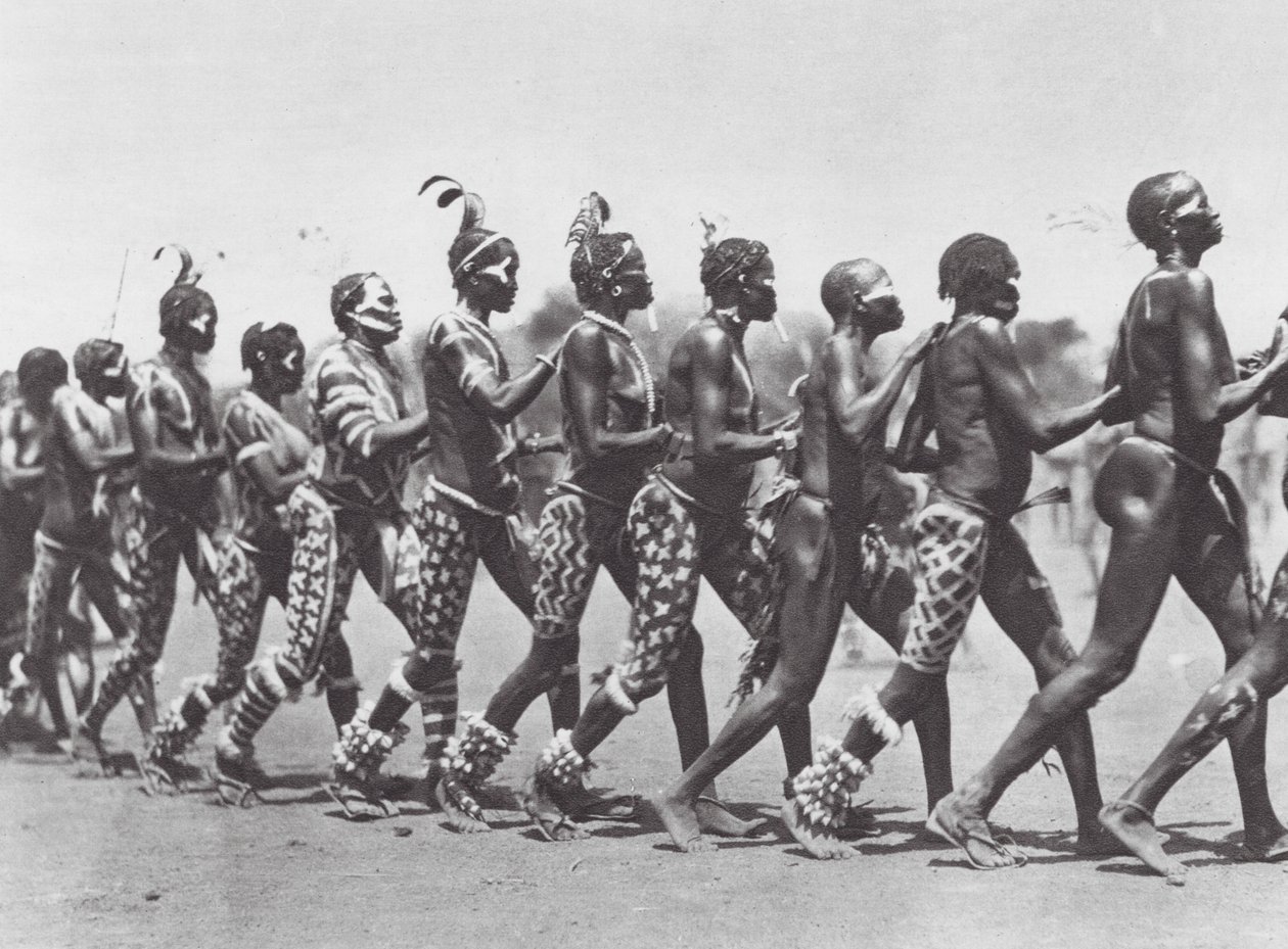 Afrika: Nubijské ženy tancují (čb foto) od Hugo Adolf Bernatzik