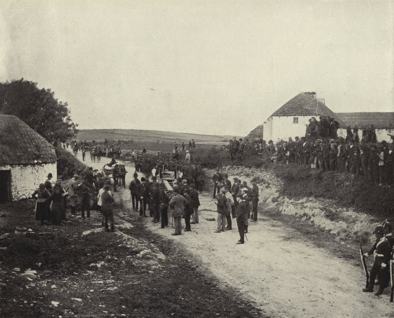 Pochod k vystěhování, Co. Clare (černobílá fotografie) od Irish Photographer