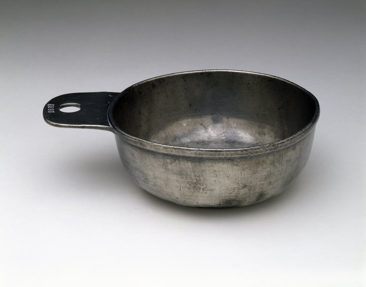 Porringer, c. 1770-1807 (cín) od Isaac (attr.to) Jackson