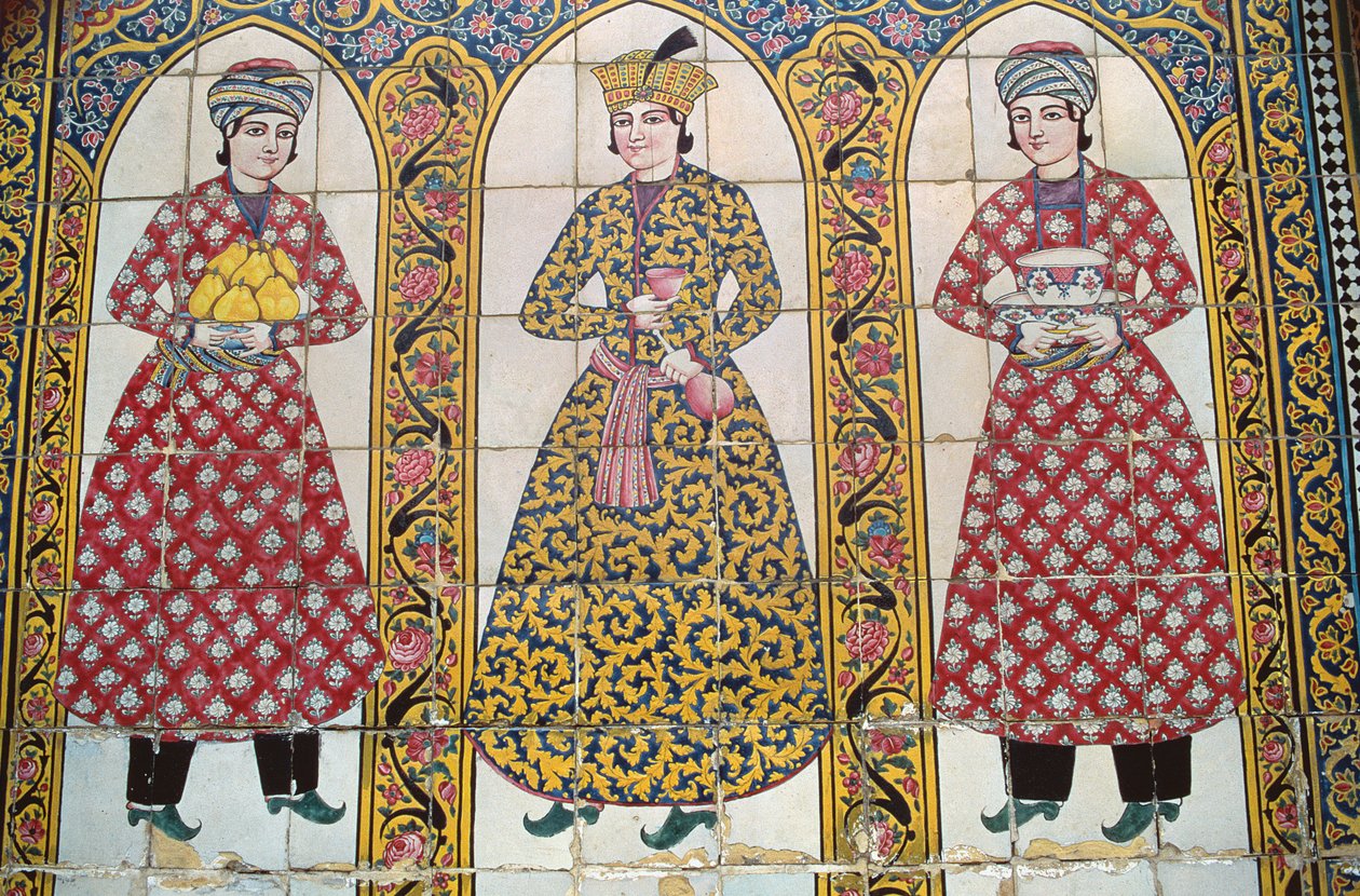 Dlaždicový panel znázorňující tradiční kroje (keramika) od Islamic School